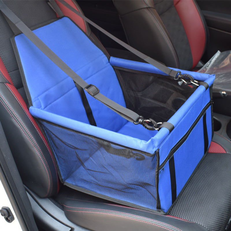 Breathable Pet Car Bag With Zipper Pocket Design