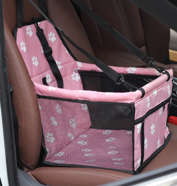 Breathable Pet Car Bag With Zipper Pocket Design